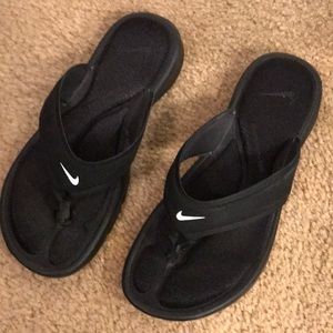 Nike flip flops
